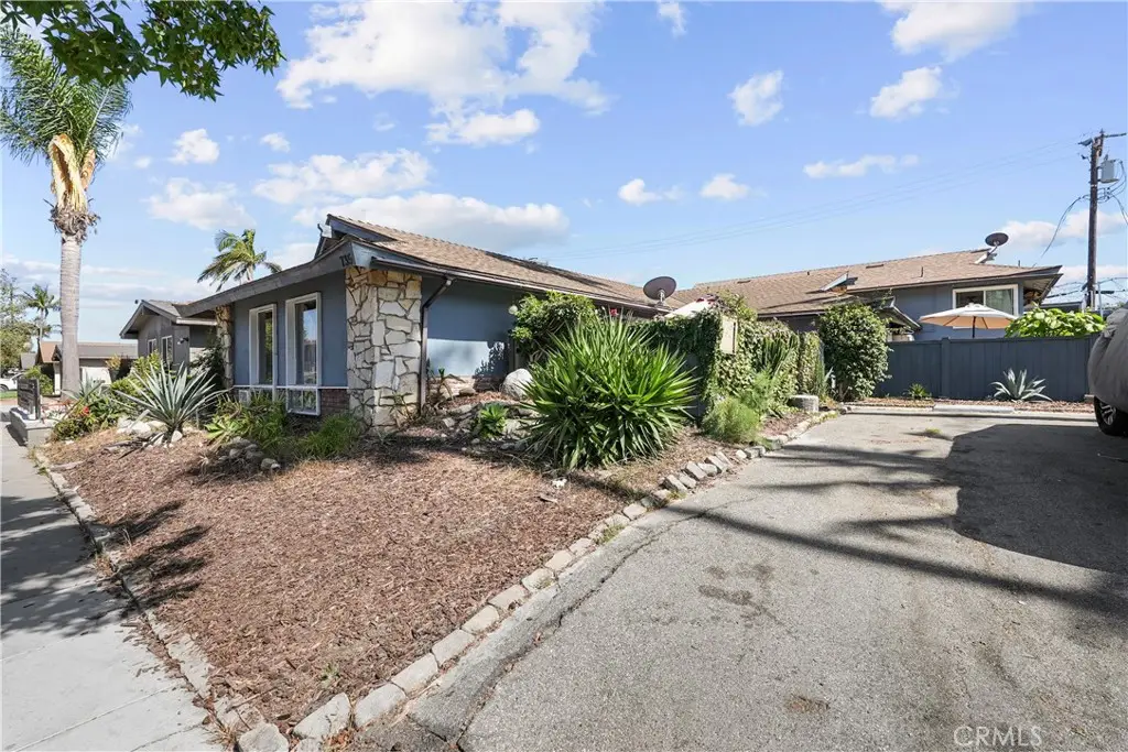 735 W 18th, Costa Mesa, CA 92627 - #1