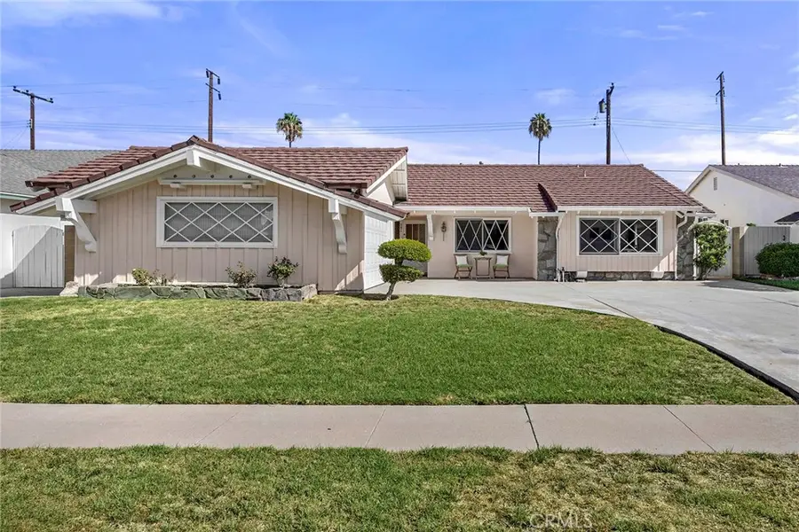 341 E Parkwood Ave, La Habra, CA 90631 - #2