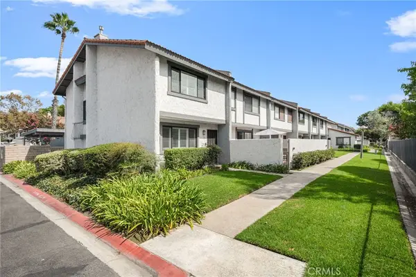 1910 W Palmyra #135, Orange, CA 92868