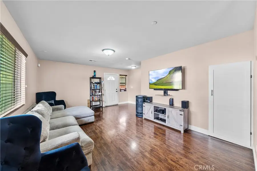 1404 E 110th, Los Angeles, CA 90059 - #2