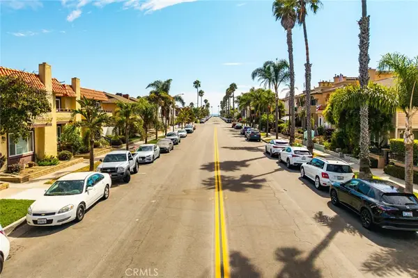 427 21st Street, Huntington Beach, CA 92648