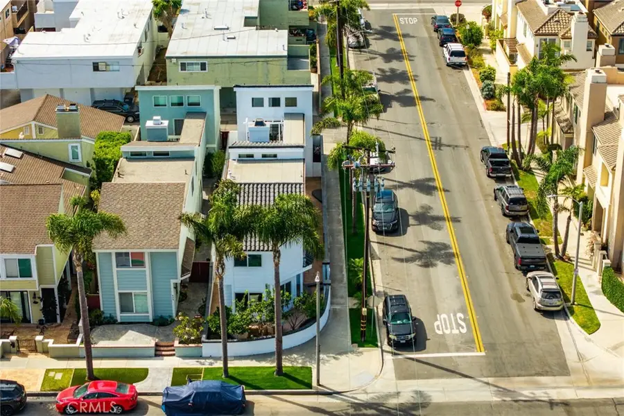 427 21st Street, Huntington Beach, CA 92648 - #2