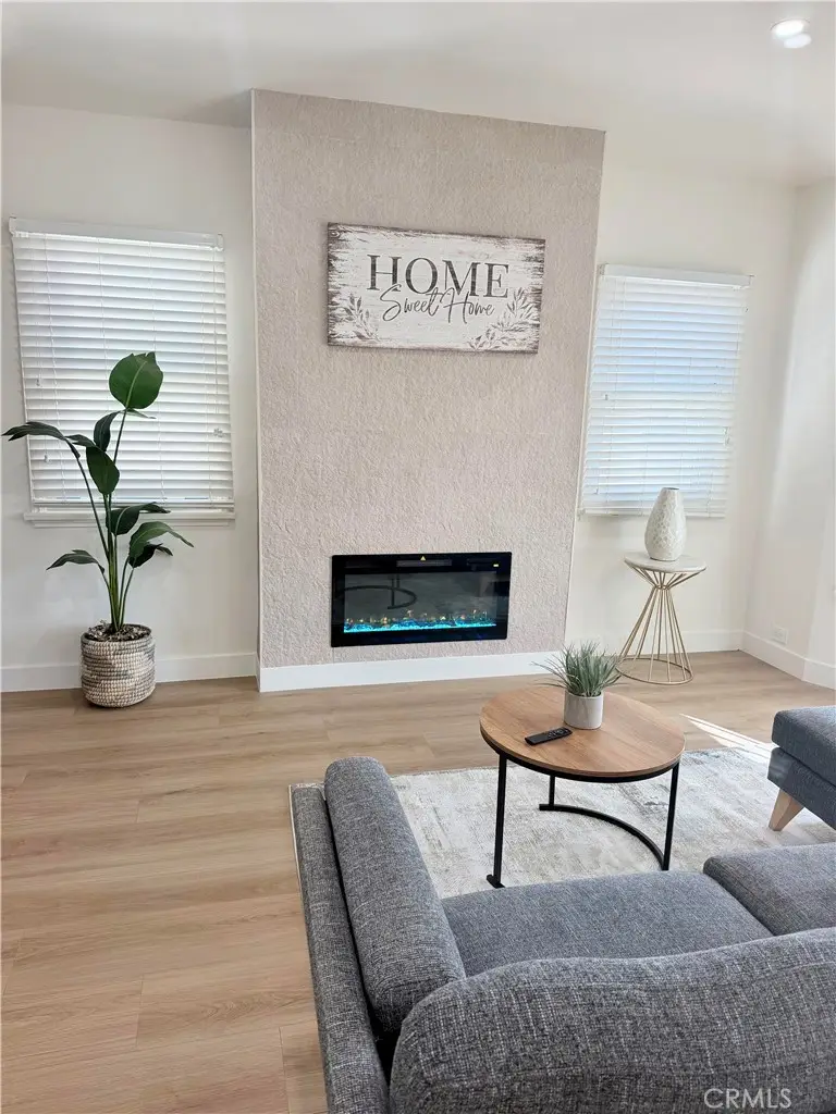 8712 S 11th Ave, Inglewood, CA 90305 - #1