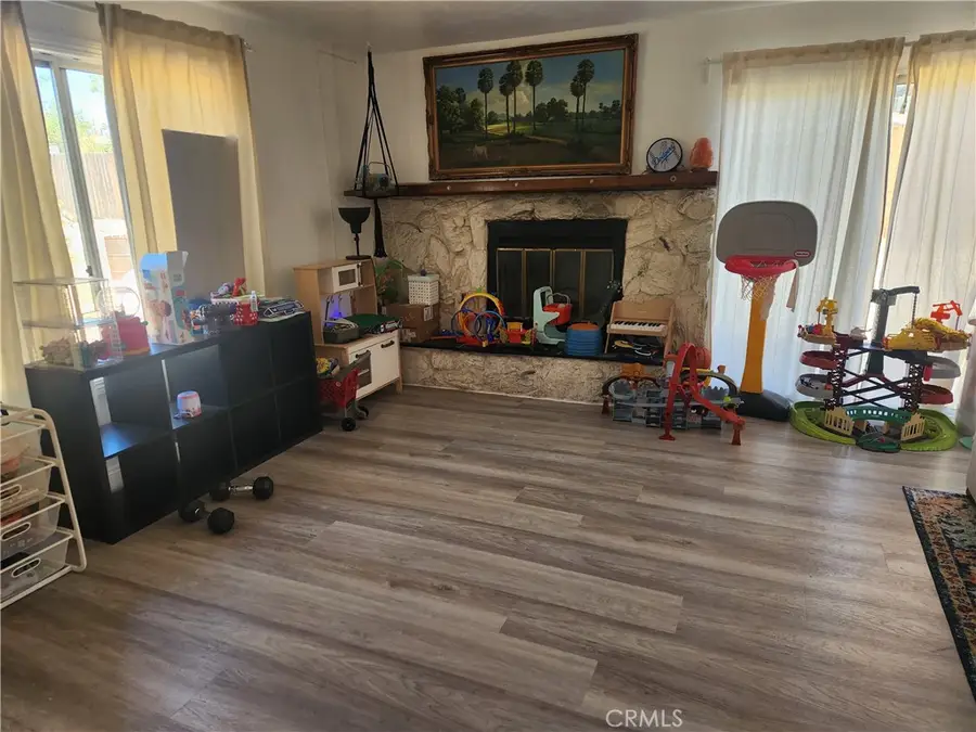 321 Park Avenue, Banning, CA 92220 - #2