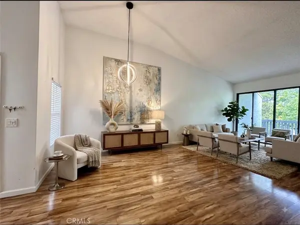 2542 W Macarthur, Santa Ana, CA 92704