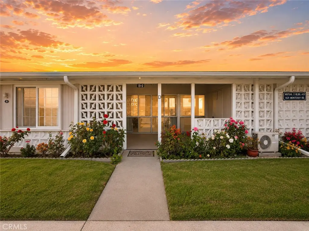 1621 Monterey Road #M2-19D, Seal Beach, CA 90740 - #1