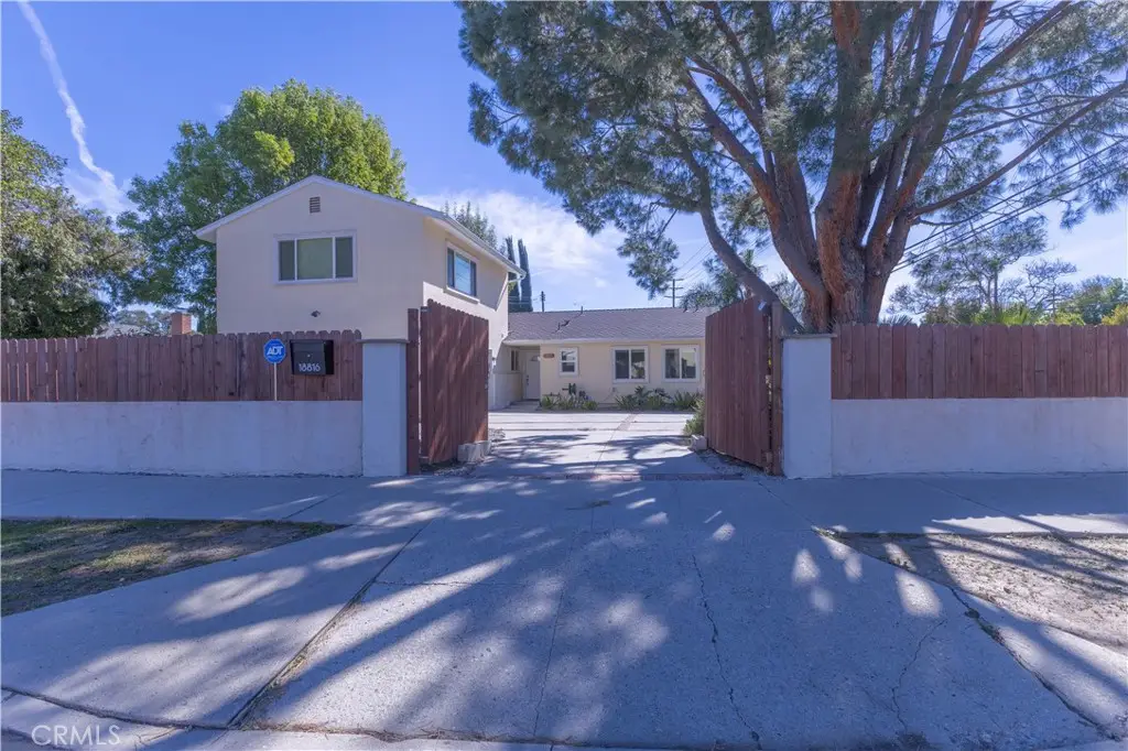 18816 Superior St, Northridge, CA 91324 - #1