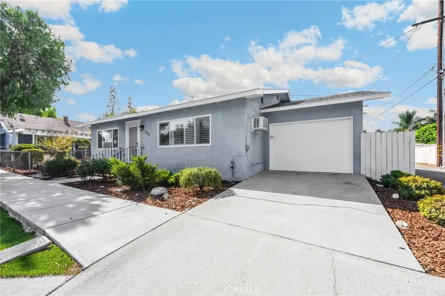 308 W 10th Street, Corona, CA 92882 - #3