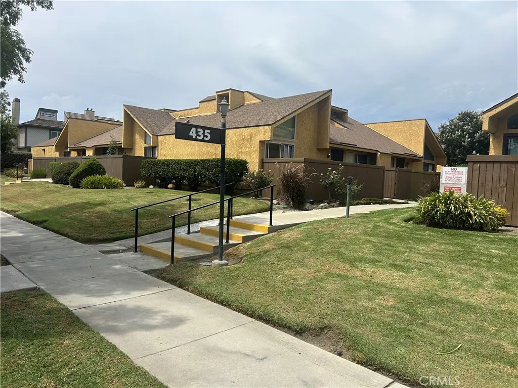 435 W 9th, Upland, CA 91786 - #1