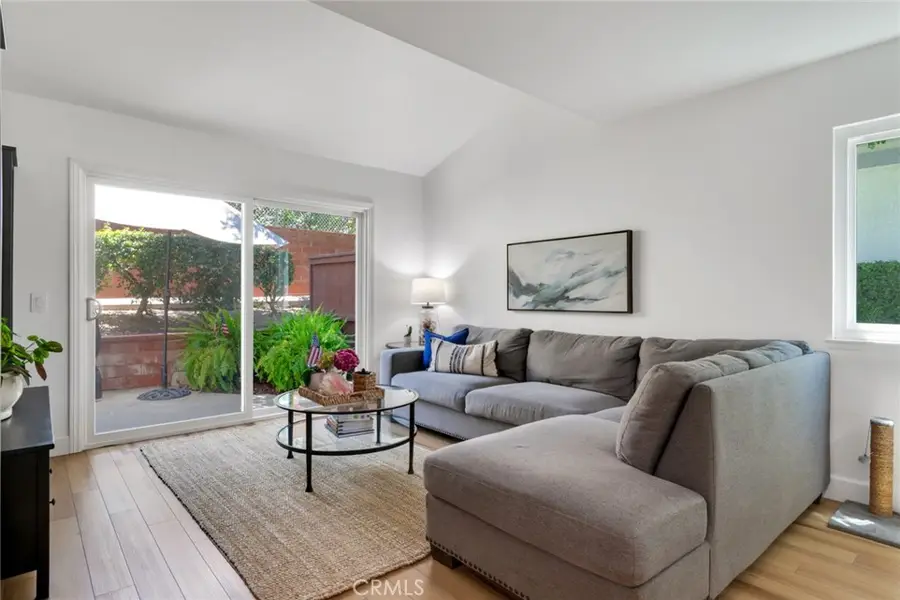 966 Michael #D, Corona, CA 92881 - #3
