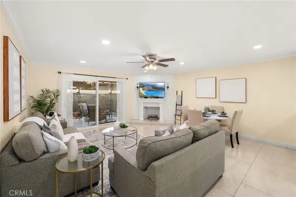 3139 E Chapman #3B, Orange, CA 92869
