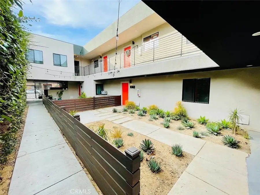 944 Pacific, Long Beach, CA 90813 - #2