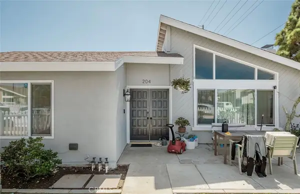 204 Springfield Avenue, Huntington Beach, CA 92648