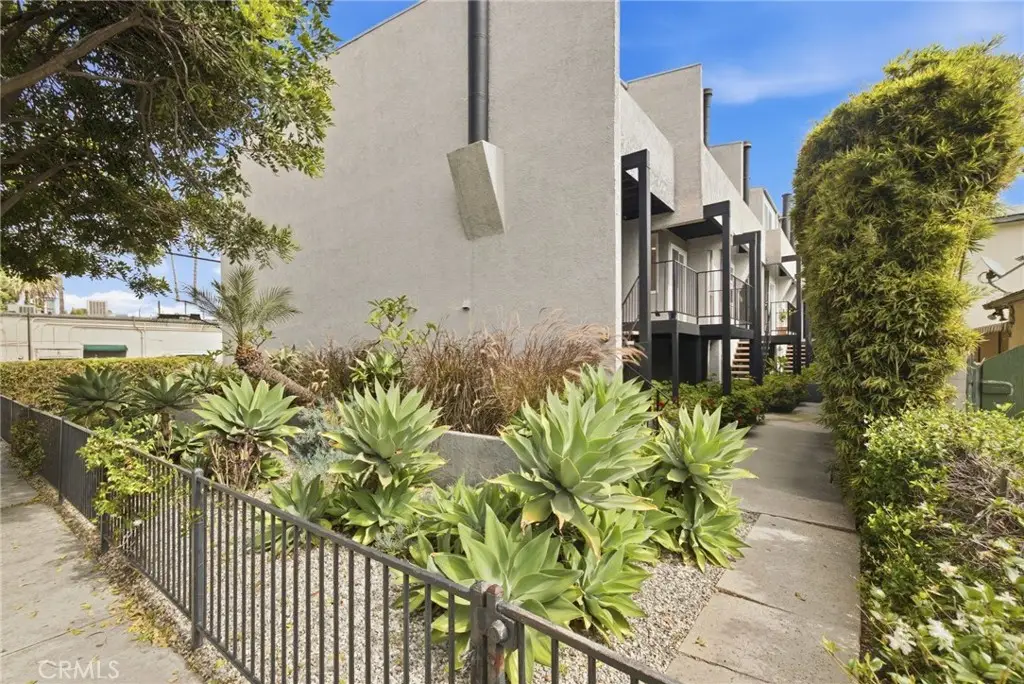 4018 Redwood Avenue #Unit B, Los Angeles, CA 90066 - #1