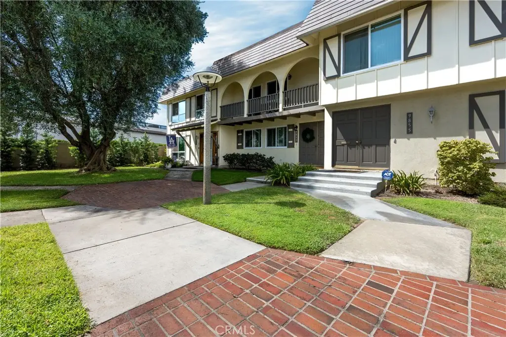 9857 Via Sonoma, Cypress, CA 90630 - #1