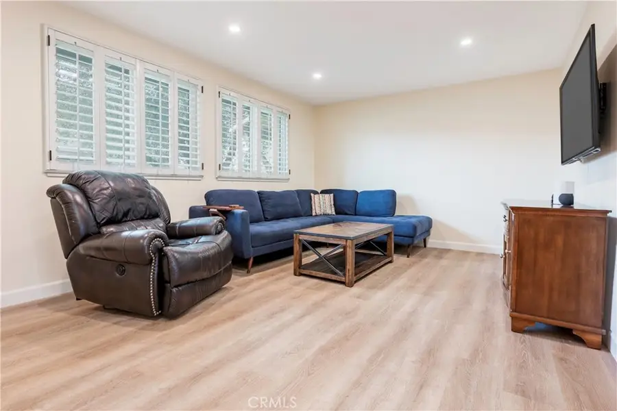 9857 Via Sonoma, Cypress, CA 90630 - #3