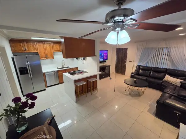 1010 W Macarthur Boulevard #77, Santa Ana, CA 92707