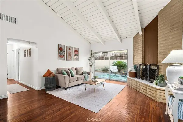 2011 W Katella Avenue #11, Anaheim, CA 92804
