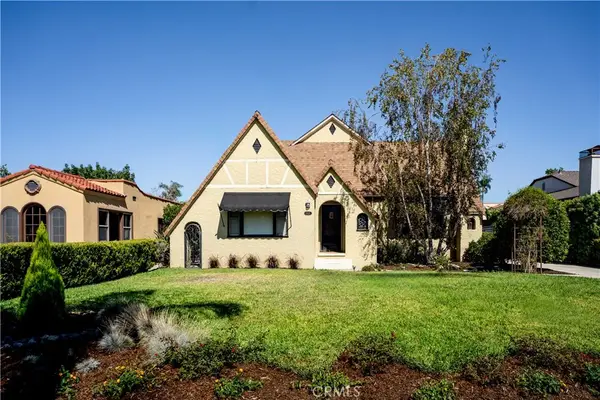 2429 N Heliotrope, Santa Ana, CA 92706