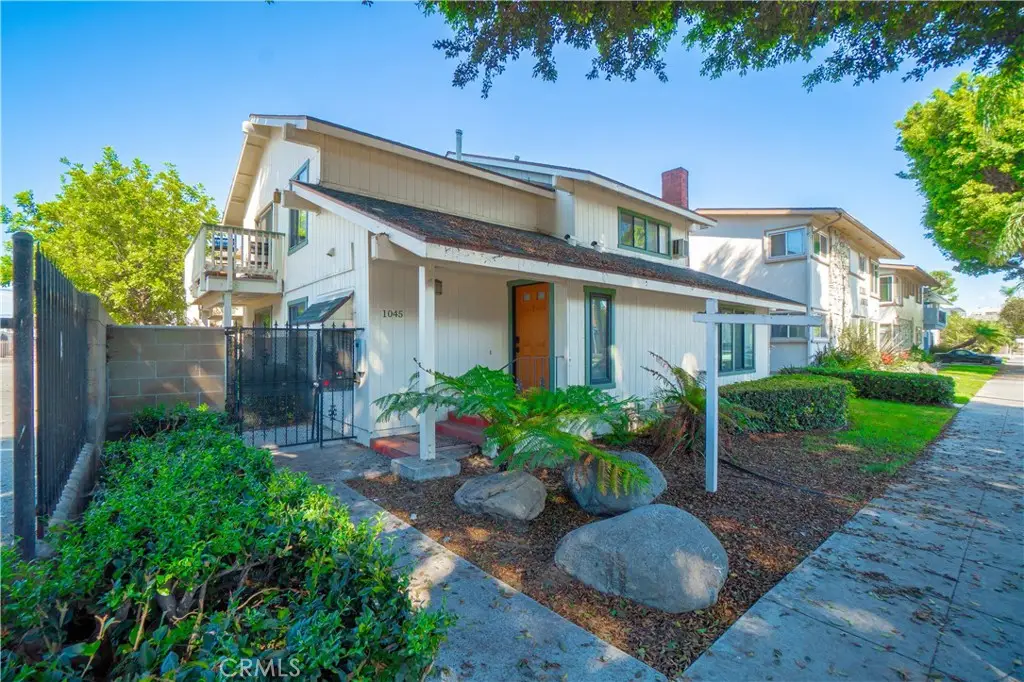 1045 E 3rd Street #4, Long Beach, CA 90802 - #1