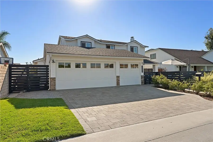 20332 Mansard Lane, Huntington Beach, CA 92646 - #2