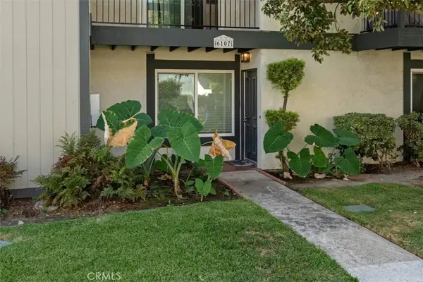 6107 Orange Avenue #11, Cypress, CA 90630