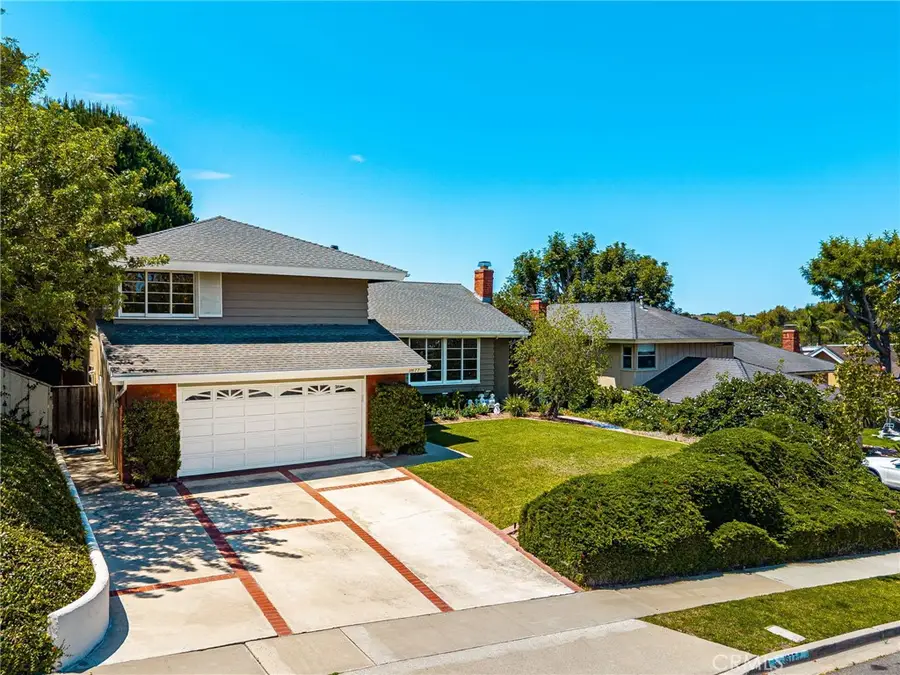 1877 Swan Circle, Costa Mesa, CA 92626 - #2