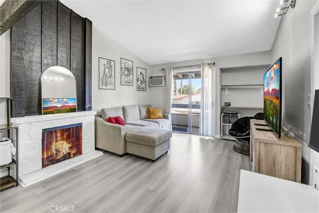 21800 Schoenborn #260, Canoga Park, CA 91304 - #1