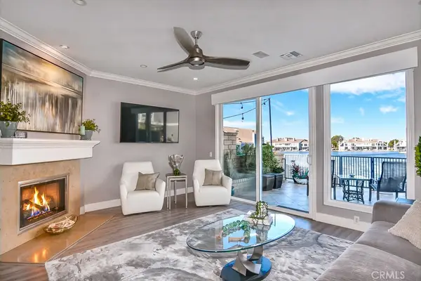 16125 Saint Croix Circle, Huntington Beach, CA 92649