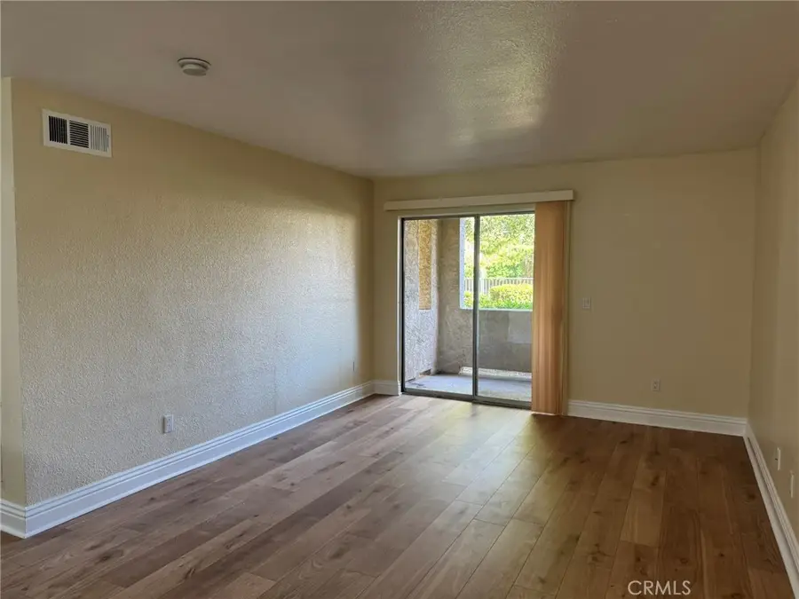2325 Del Mar Way #106, Corona, CA 92882 - #3