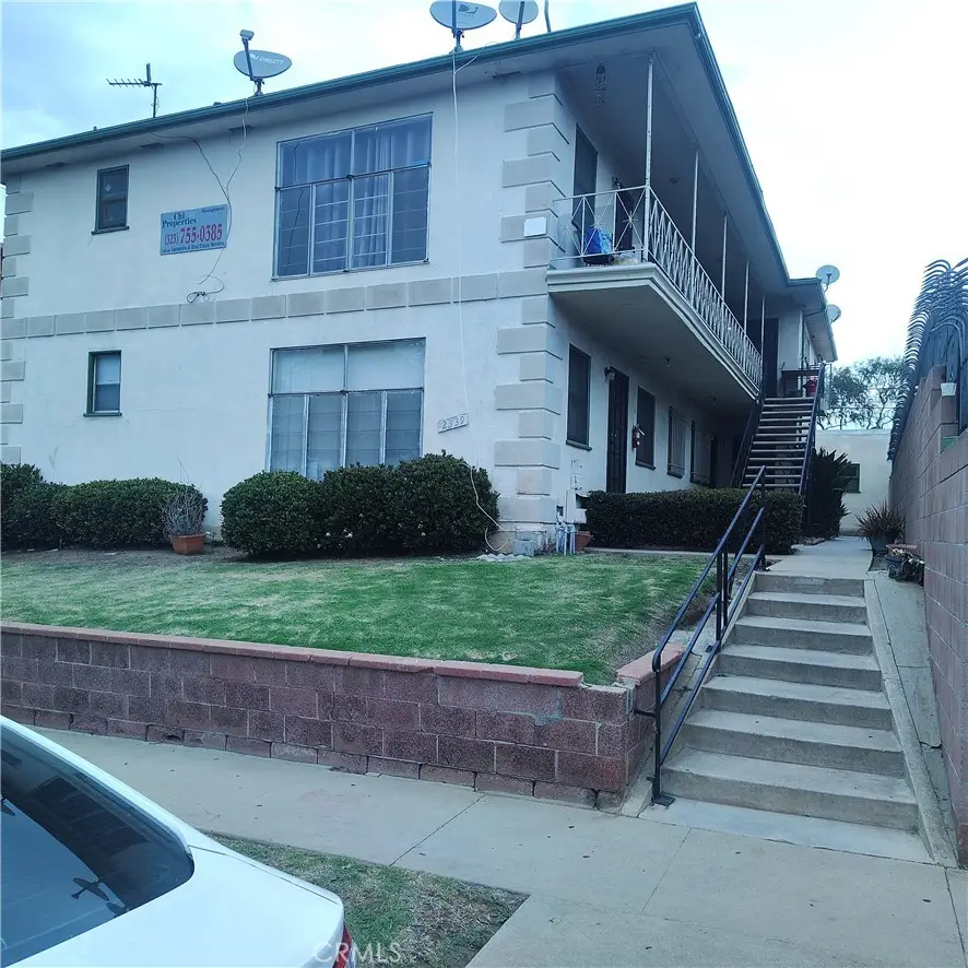 2339 W Imperial, Inglewood, CA 90303 - #1