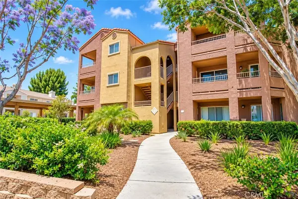 2275 Del Mar #101, Corona, CA 92882