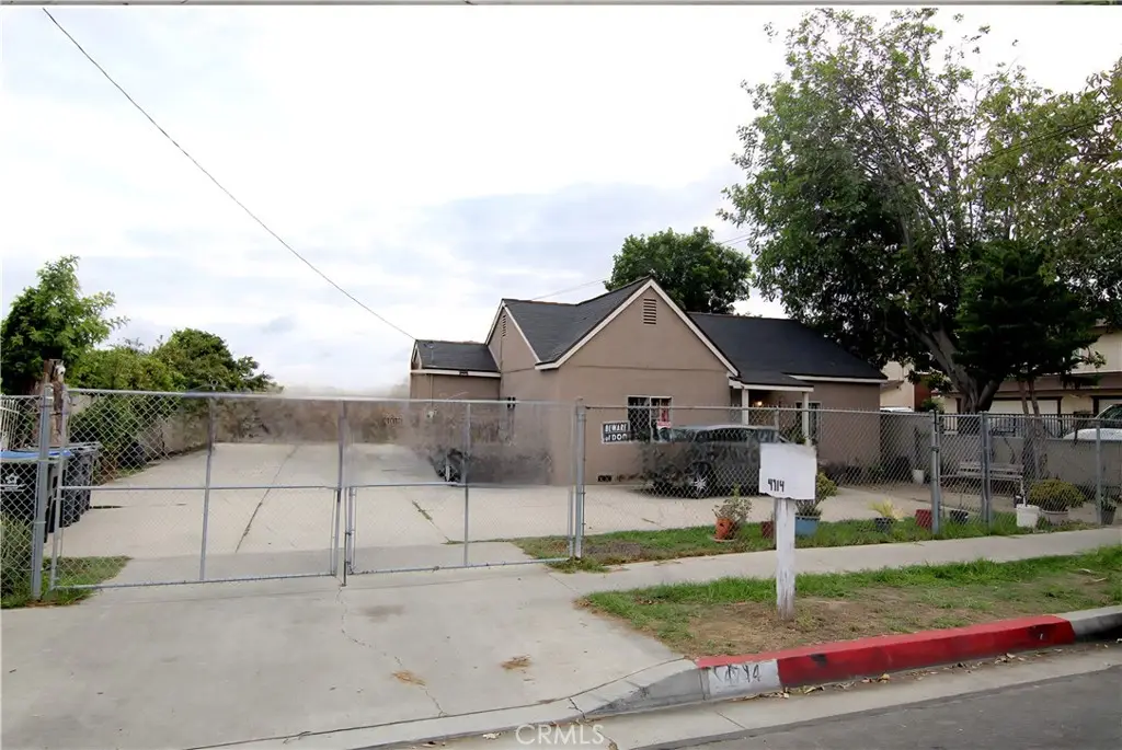 4714 W 5th, Santa Ana, CA 92703 - #1