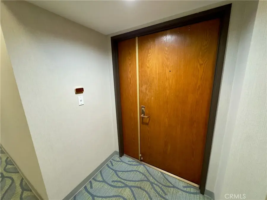1310 E Ocean Boulevard #101, Long Beach, CA 90802 - Image #3