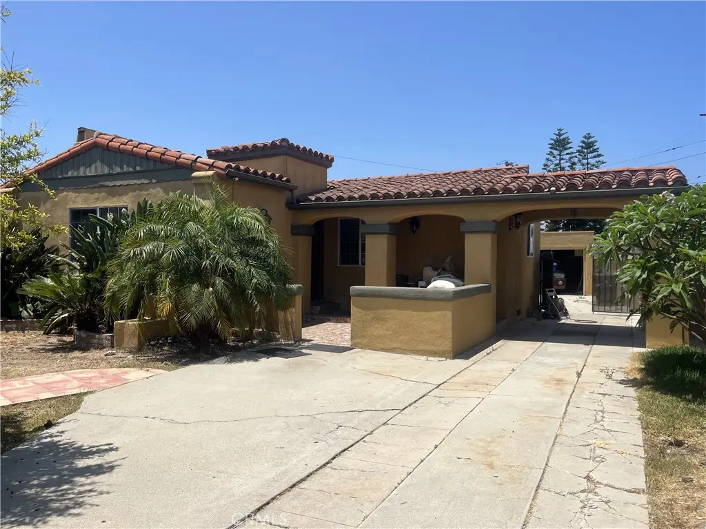 1821 S Curson Avenue, Los Angeles, CA 90019 - Image #1