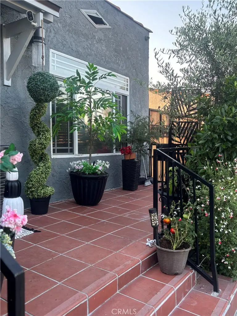 5820 Cimarron Street, Los Angeles, CA 90047 - #2
