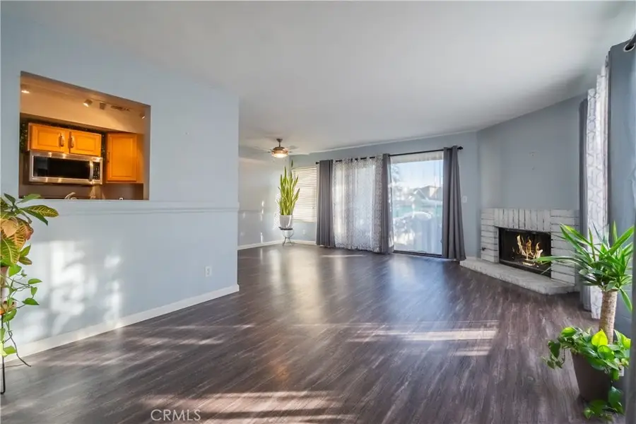 2264 Rose Avenue, Signal Hill, CA 90755 - Image #2