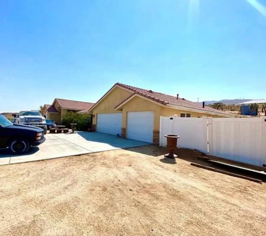 25753 Outpost, Apple Valley, CA 92308 - #2