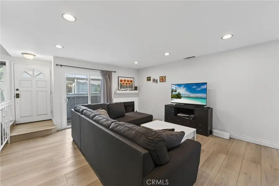 107 W Spring #C, Long Beach, CA 90806 - #3