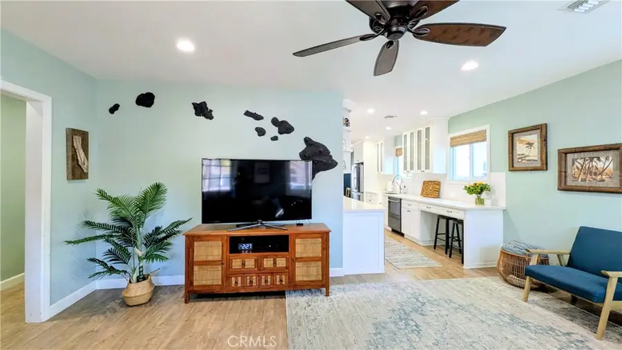 216 15th Street, Seal Beach, CA 90740 - #3
