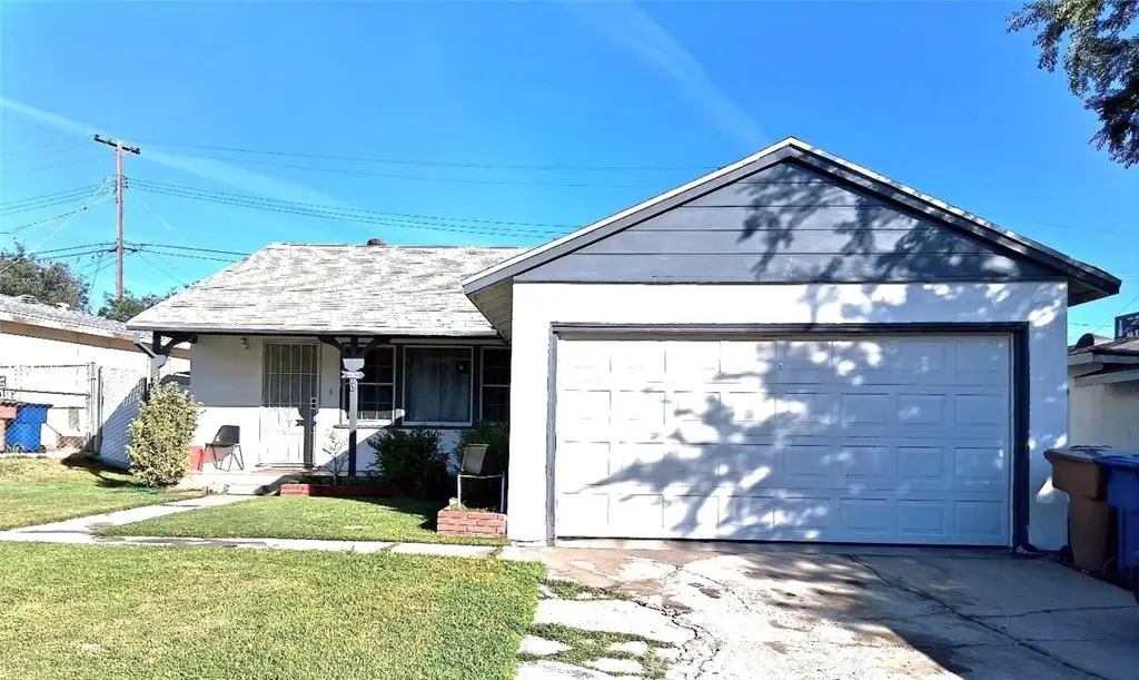 2305 Sandy, Bakersfield, CA 93306 - #1