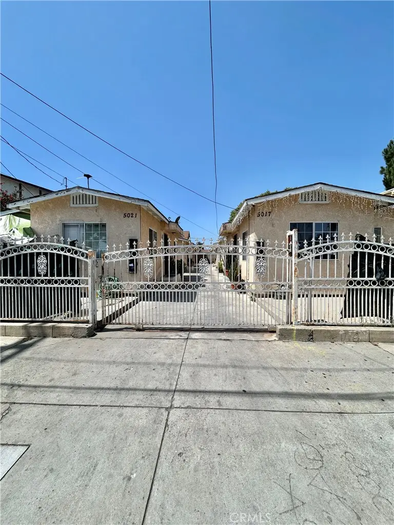 5017 S San Pedro, Los Angeles, CA 90011 - #1