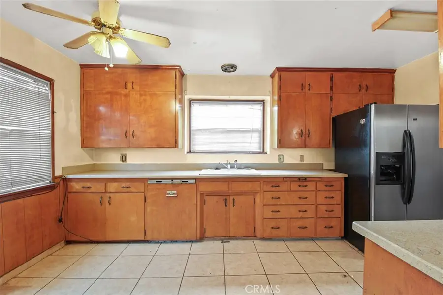 1122 W 124th Street, Los Angeles, CA 90044 - #2