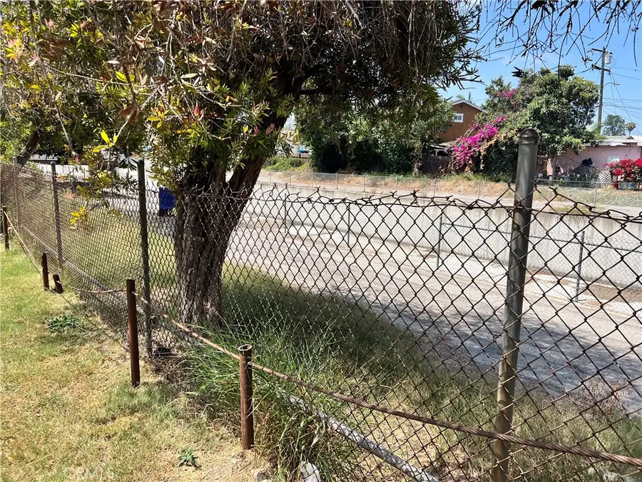 11743 Slater, Los Angeles, CA 90059 - #3