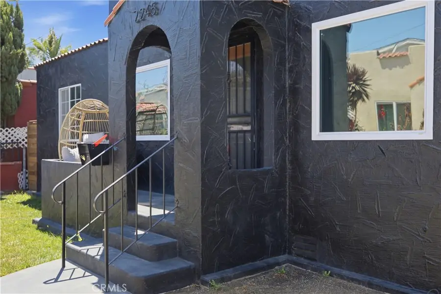 2245 Pine Avenue, Long Beach, CA 90806 - #2