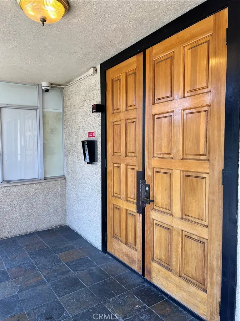 5339 Newcastle Avenue #103, Encino, CA 91316 - #2
