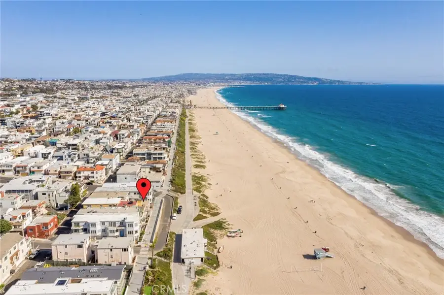 2208 The Strand, Manhattan Beach, CA 90266 - #2