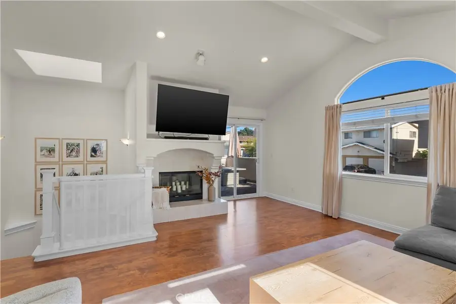 2213 Carnegie Lane #A, Redondo Beach, CA 90278 - Image #2