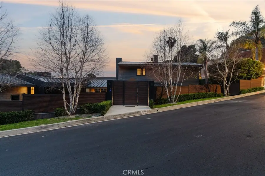 8808 Thrasher Avenue, Los Angeles, CA 90069 - #2