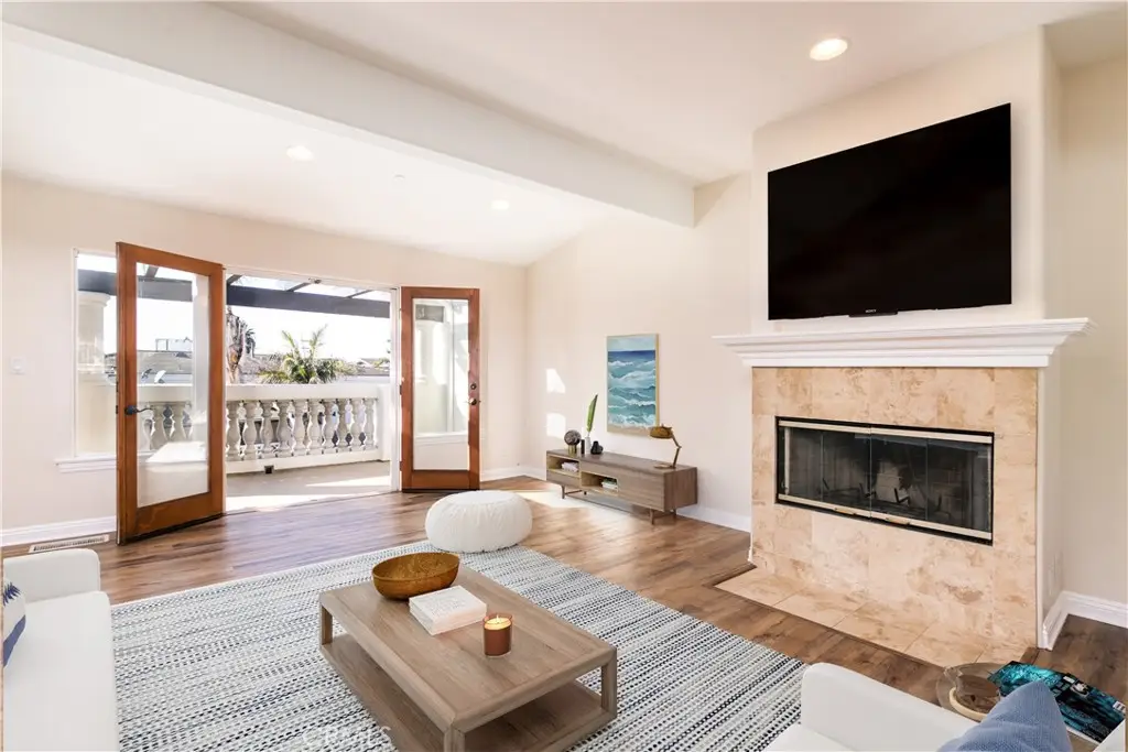 168 Ardmore Avenue, Hermosa Beach, CA 90254 - Image #1